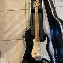Fender MIM Stratocaster w/ SKB Hardshell Case