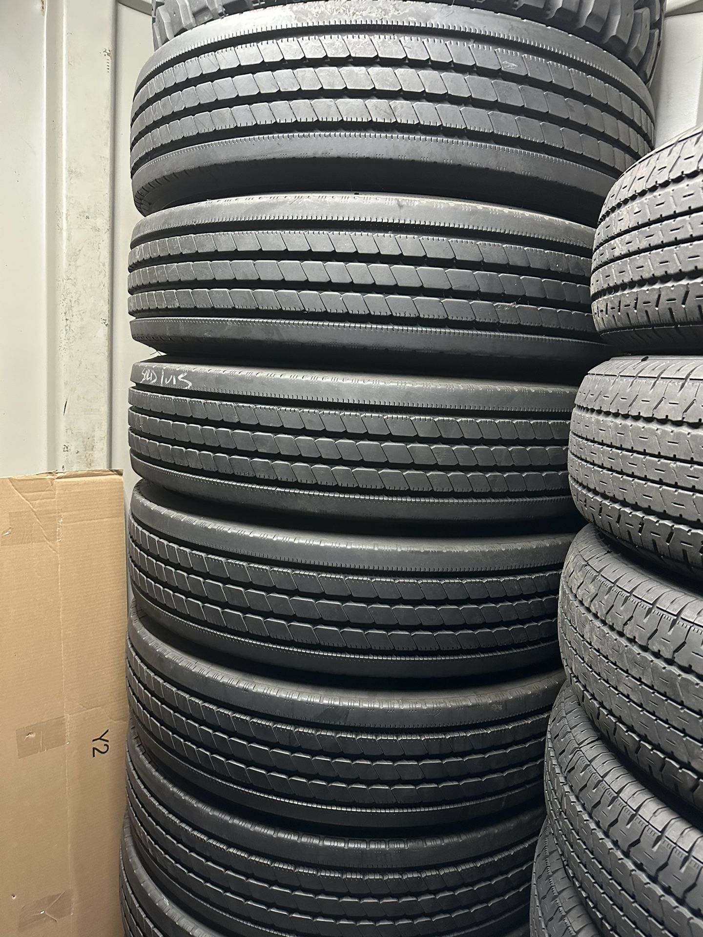 255/80/22.5 Michelin 