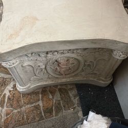 Angel Stand 
