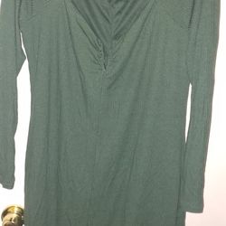 Green V-neckline Long-Sleeved Slit Dress