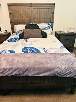 Rustic Dark Wood Queen Bedroom Set