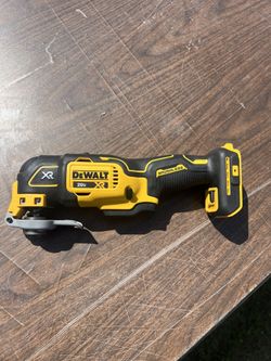 DEWALT 20V MAX XR Cordless Brushless 3-Speed Oscillating Multi Tool (TOOL ONLY)