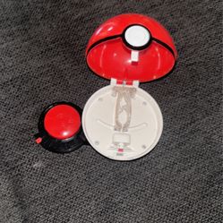 Pokémon Surprise Attack Poké Ball