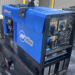 💥 Miller Bobcat 250 NT – Welder + 10,000 Watt Generator 💥 ✅ Only 457 hours – low use ✅ Gasoline powered – fresh tune-up, work-ready ✅ Both welder & 