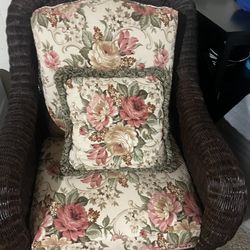 Ethan Allen Wicker Chair W/Cushions