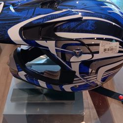 Dirt bike helmet