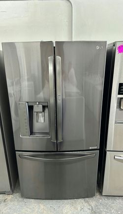 LG 3-Door Refrigerator (French Door Fridge) Stainless Steel - Water Dispenser