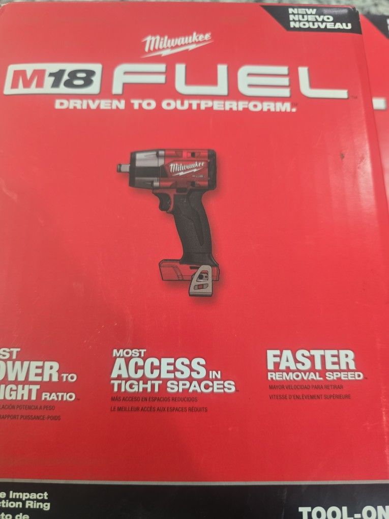 M18 Milwaukee 1/2 Inch Mid Torque Impact