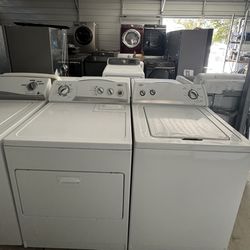 Large Capacity Whirlpool Washer & Gas Dryer Set 