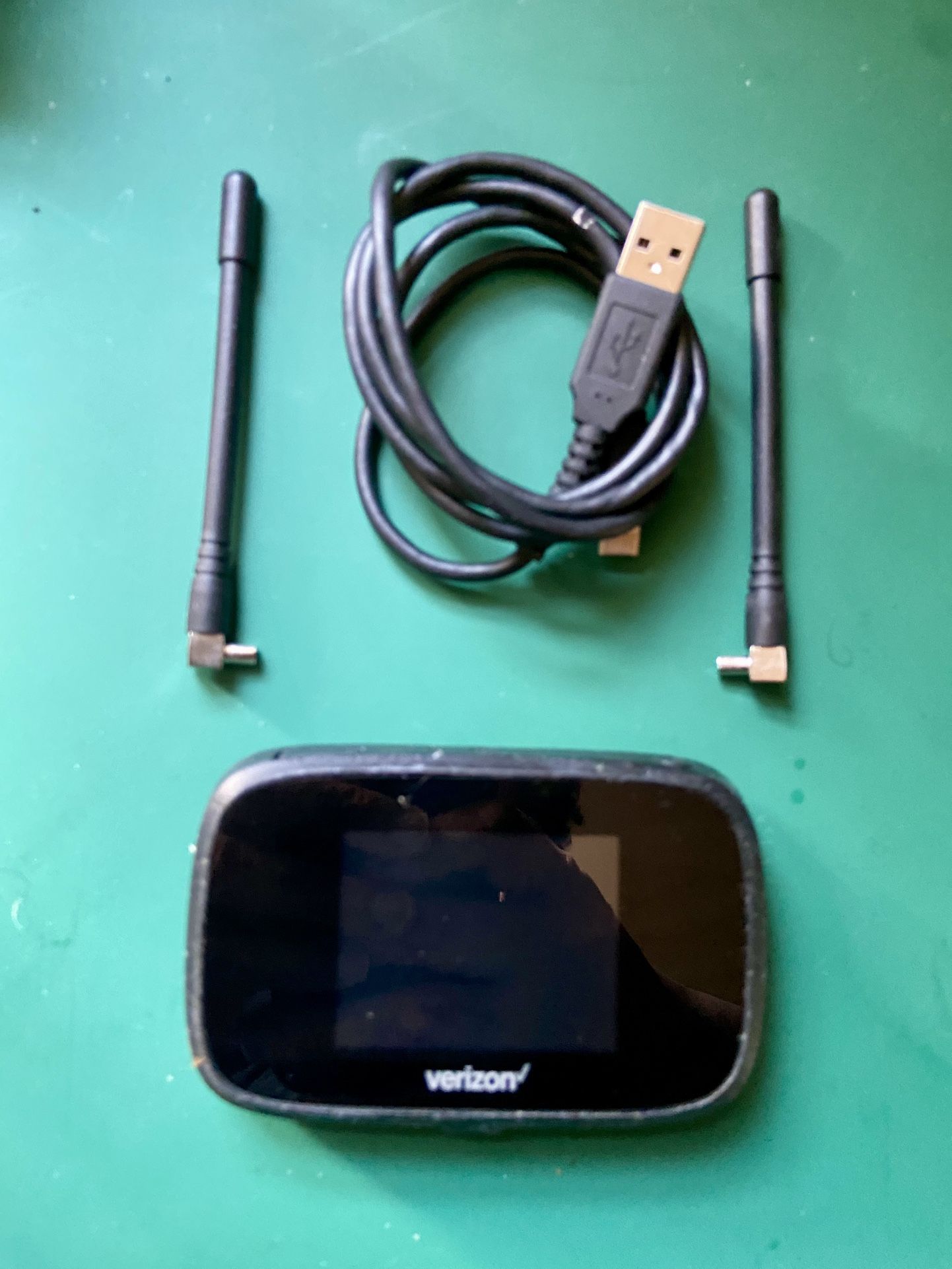 Verizon Wireless Jetpack MiFi 7730L 4G LTE GSM