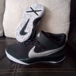 New Nike Size 1 Youth $30