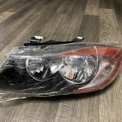 Brand New Eagle Eyes BM083-B001L Driver Side BMW Headlight 