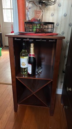 Wine cabinet