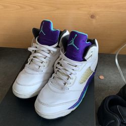 Youth Boys Shoes Willing To Consider All Offers 