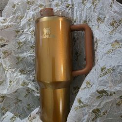 Stanley 40oz Tumbler Limited Edition Copper Tinsel