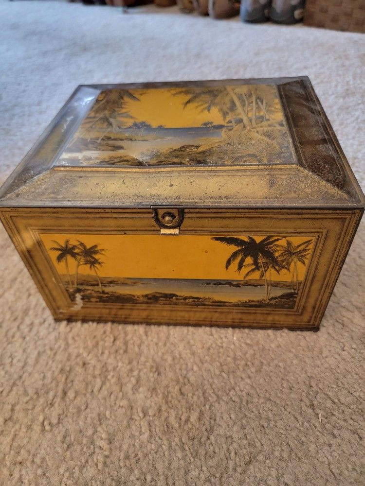 Vintage 1930s Painted Metal Soap Box