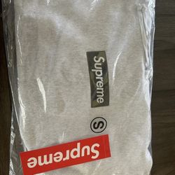 SUPREME BOX LOGO 2023 Small