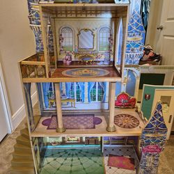 Disney princess Cinderella royal dream house