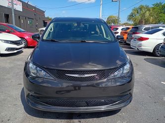 2022 Chrysler Voyager