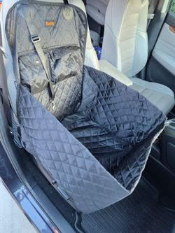 iBuddy Dog Car Seat Basket Portable, 2 pockets, includes leash strap