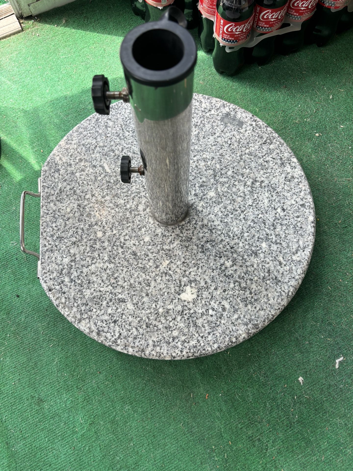 Granite Umbrella Base W Wheels 45.00