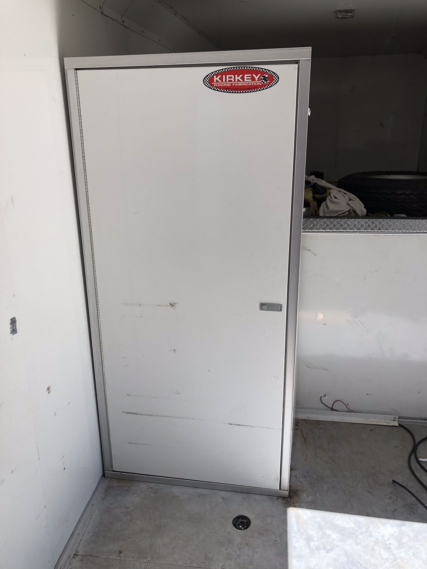 Enclosed trailer cabinet all aluminum