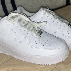 Brand new NIKE AIR FORCE 1’s 8.5 Men’s 