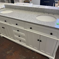 Hampton Harbor 72 in. W x 22 in. D x 35 in. H Double Sink Freestanding Bath Vanity in White with White Marble Top