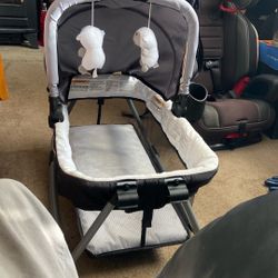 Baby Carrier Rocker Condition Like New Price 14$. Pick Up. E. 72. and Grand View E. Tacoma 