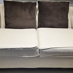 Loveseat 