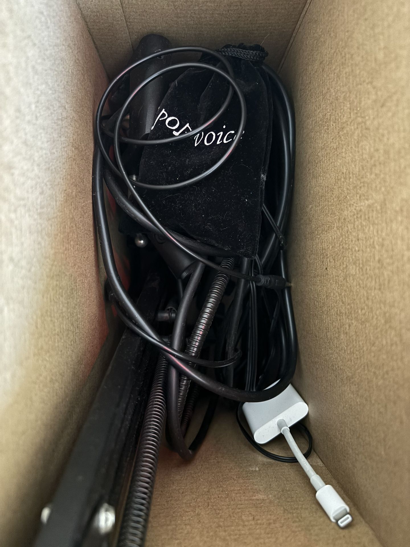 Microphone,microphone Condenser, Lavalier Mic, Mic Stand, Apple Adapter For I Phone Or I Pad (not USB-c), Professional Audio Technica Monitor Headphon