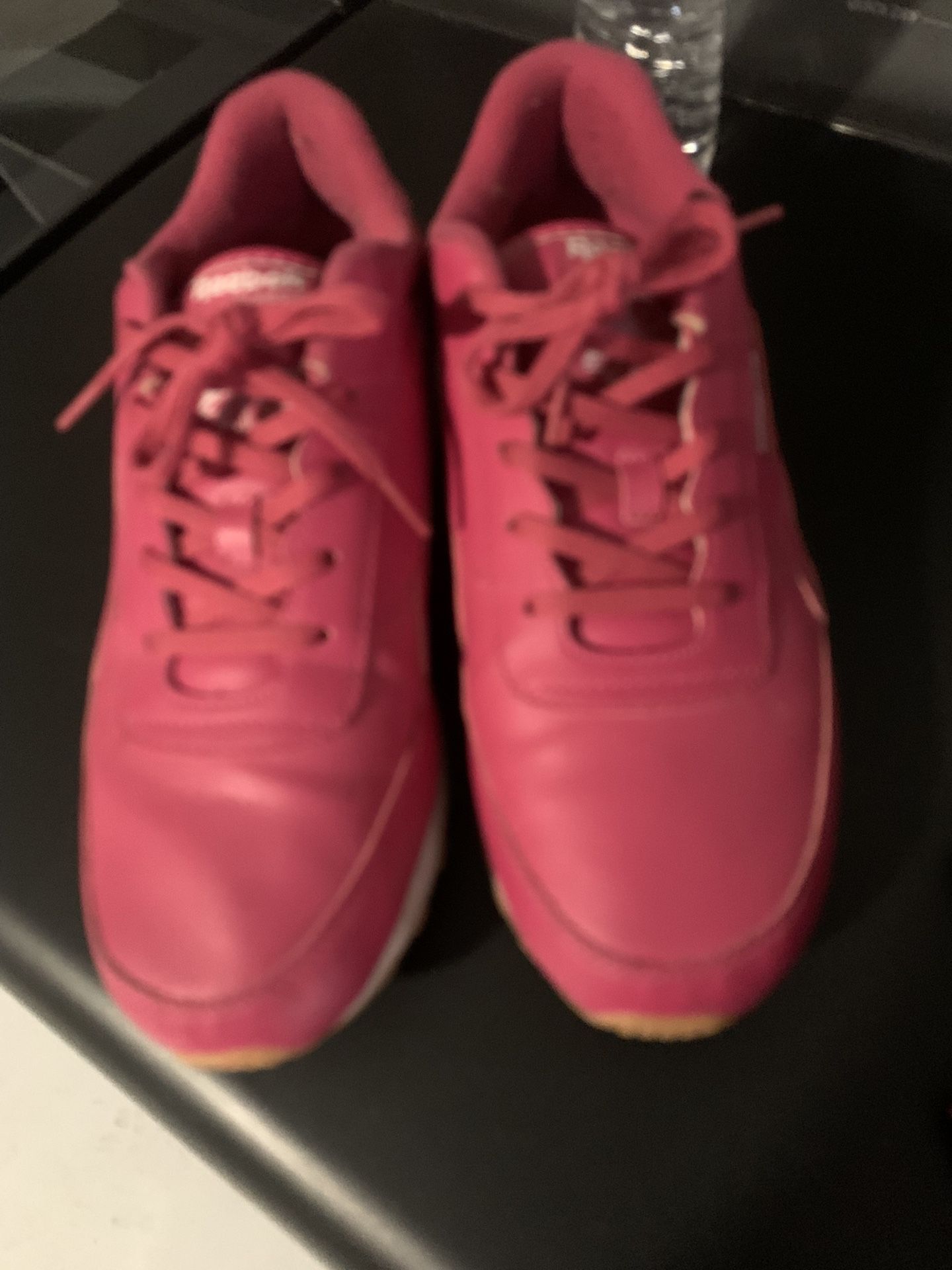 Pink Reebok Size 9 Unisex