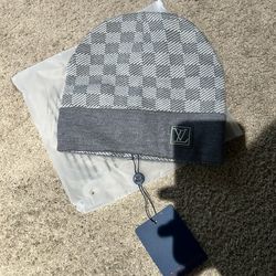 grey checker lv hat