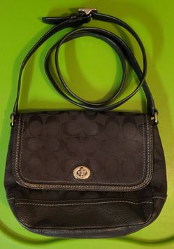 Vintage Coach Bag - Park Signature Print
With Flap Shoulder Bag - F23286