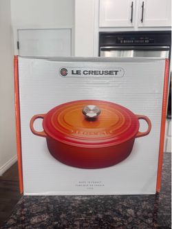 Le Creuset Oval Dutch Oven