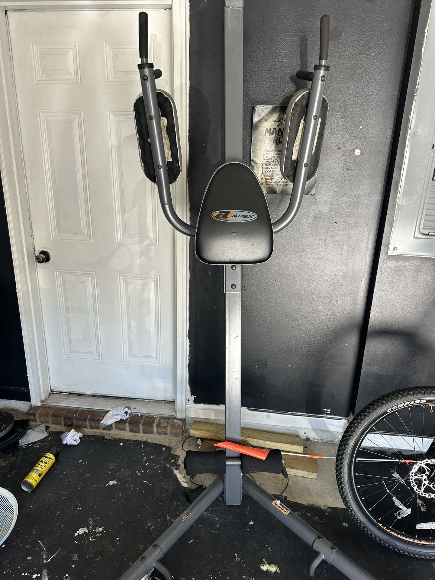 Pull Up Bar
