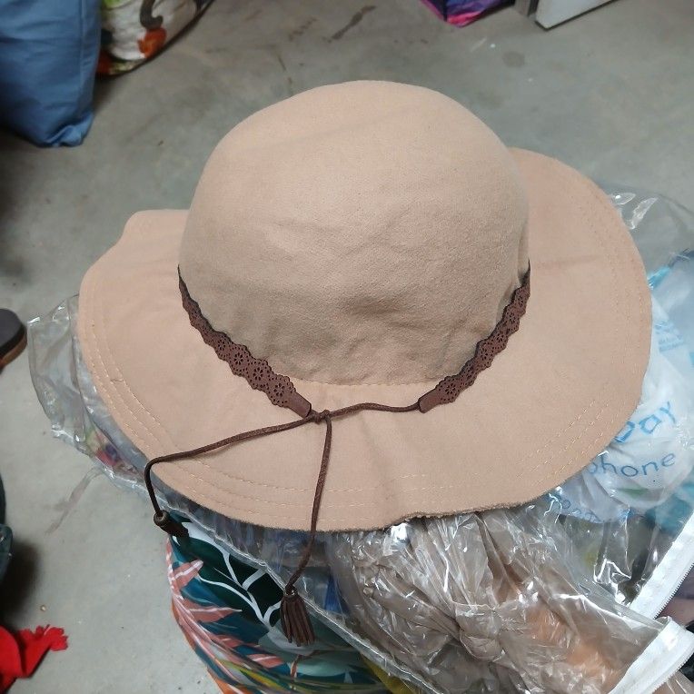 Women's Hats Set Of 3