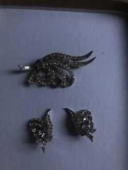 Vintage Rhinestone brooch and earrings