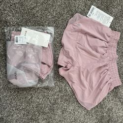 Lululemon Hotty Hot Shorts size 4 & 6 NWT