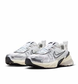 Nike V2K Run  unisex sneakers (size W 8,5/ M 7)