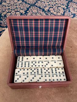 Domino game