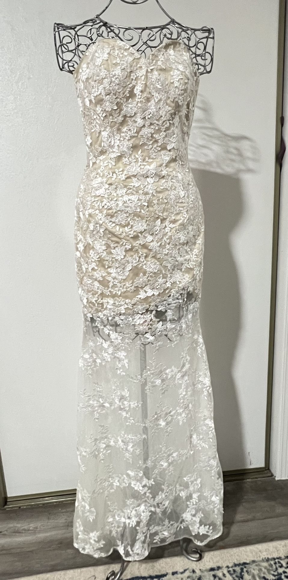 Lace Floral Mermaid Wedding... Beige color Beautiful Romantic Dress Size S Bust. 32” Waist. 27” Long 54”
