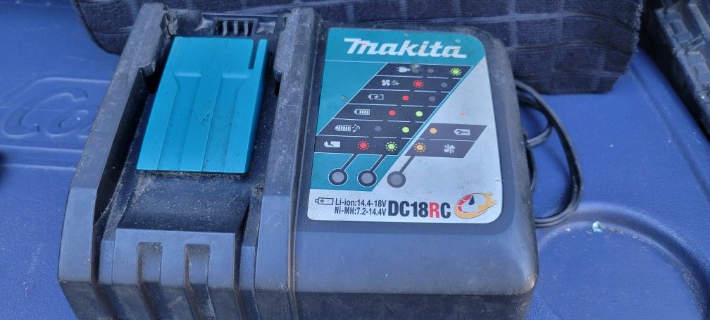 (2) Makita Chargers & Battery  🔋 