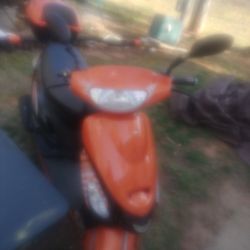 2025  50CC MOPED VERY GOOD CONDITION