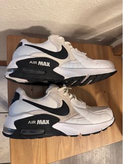 MEN'S NIKE AIR MAX EXCEE SNEAKERS