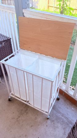brand new! 120L Laundry Hamper with Lid, Rolling Laundry Basket with Dual Liner Bags  Soft-Close Lid; Dual Removable Liners; Lockable Casters; Metal H