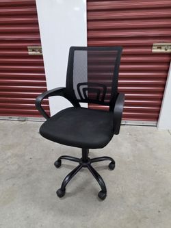 Black Mesh Office Chair – Ergonomic Mid-Back Desk Chair with