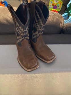 Toddler's size 8 Ariat boots