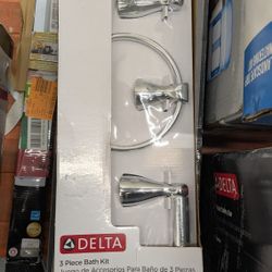 Delta Toilet Paper Towel Holder Set