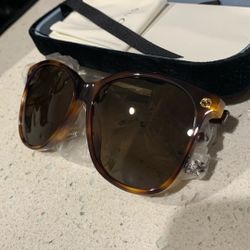 Brand new Tortoise Women Oversized Gucci Shades!